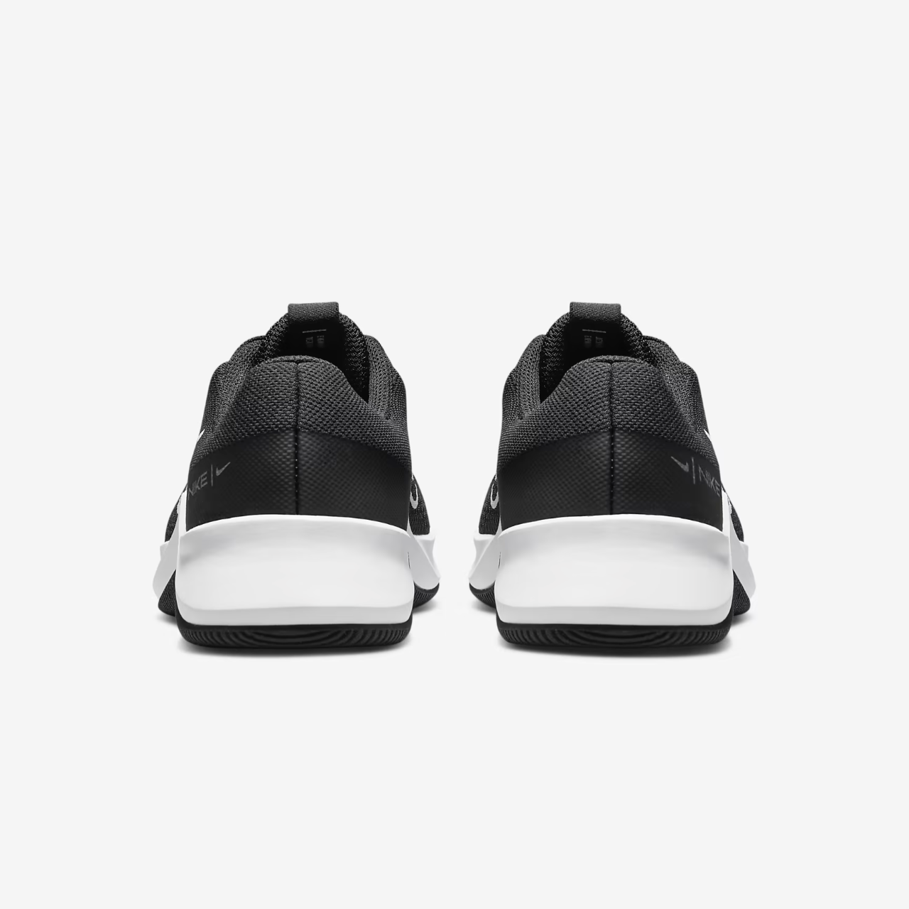 NIKE Women's MC Trainer 2 Black white DM0824-003 Free Shipping size 7.5