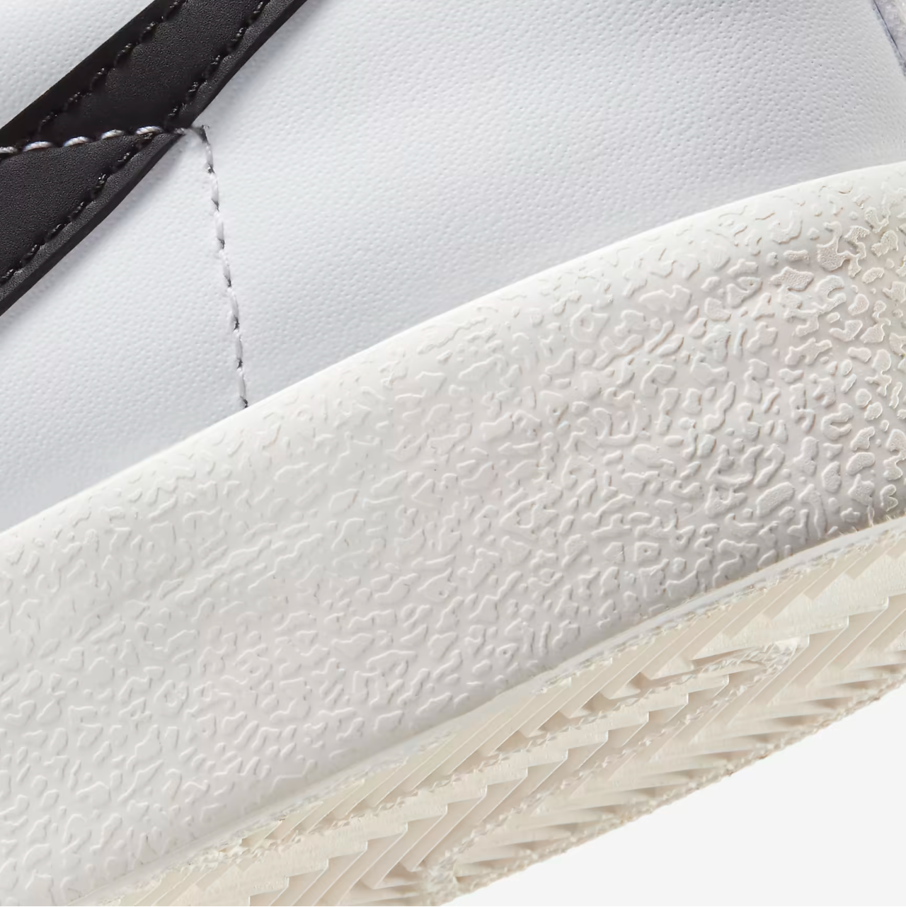 Nike Blazer Low 77 Vintage White Men's Shoes DA6364-101