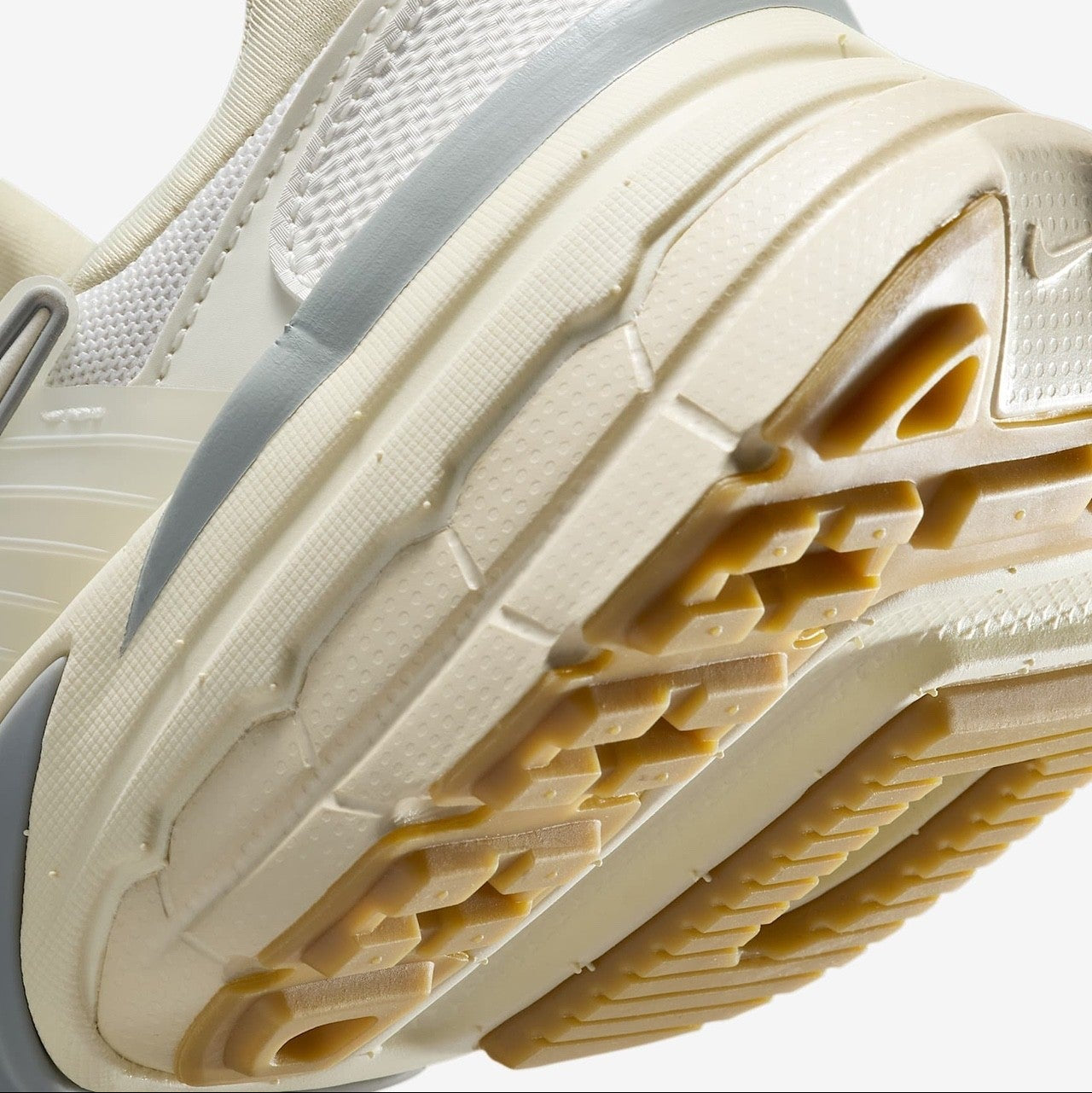 Nike W V2K Run Sail Light Khaki FD0736-108 Running Shoes size 8.5