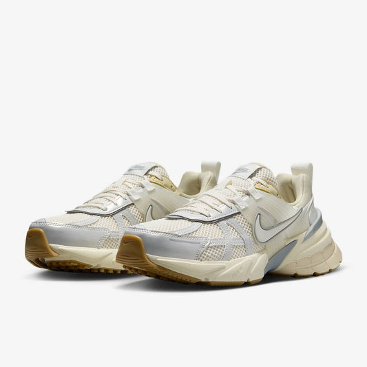 Nike W V2K Run Sail Light Khaki FD0736-108 Running Shoes size 8.5