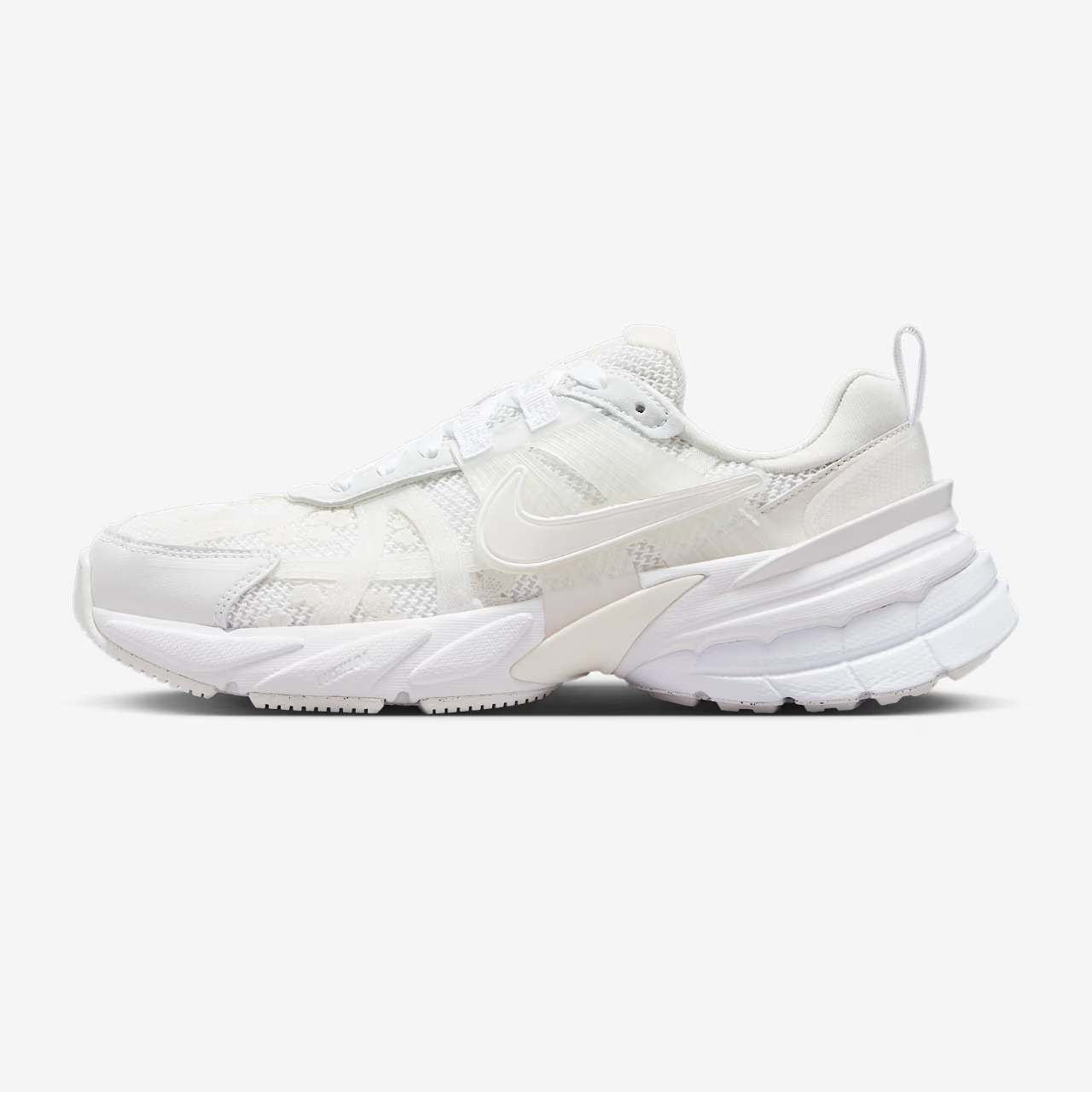 Nike Women's V2K Run White/Summit HJ5269-100 size 8.5